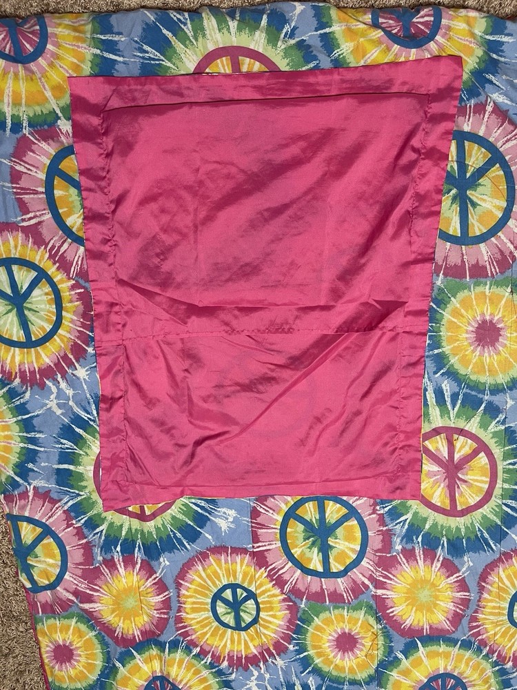 Twin bright color peace comforter and sham
