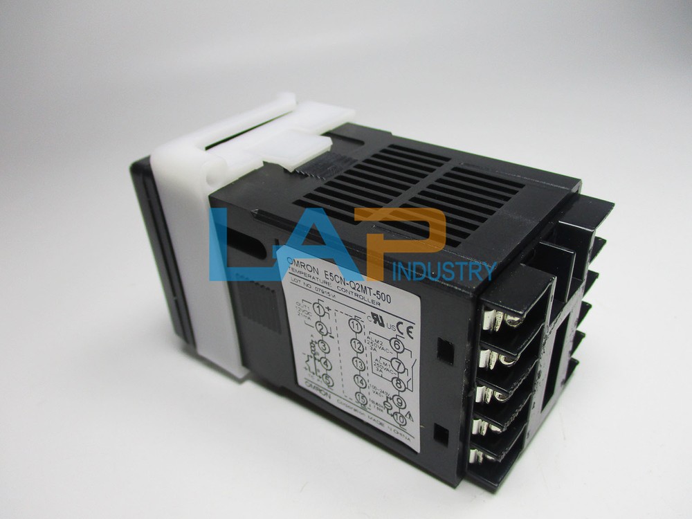 1Pcs New Temperature Controller E5CN-Q2MT-500 AC100-240