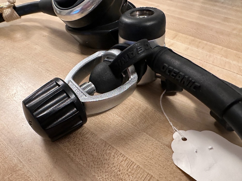Oceanic Alpha 7 Scuba Regulator