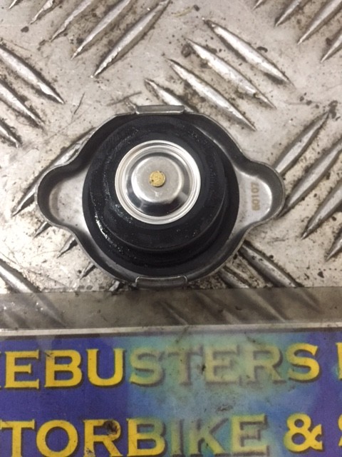 HONDA SES 125 DYLAN radiator cap