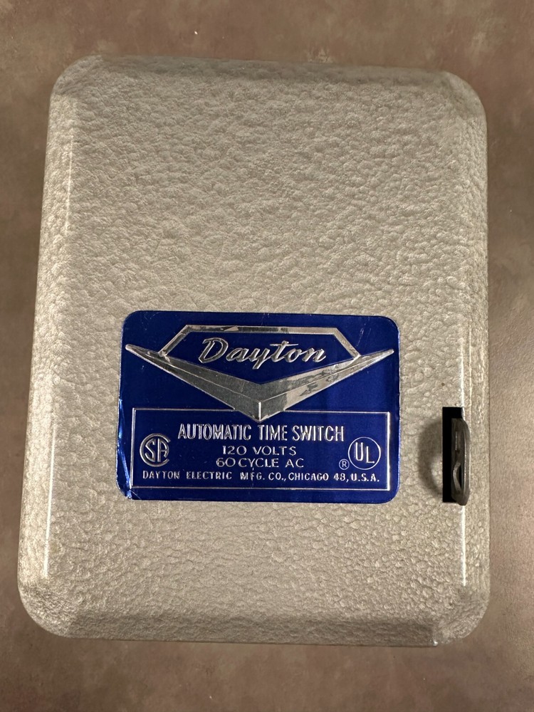 Dayton 2E023, NOS, Poultry Timer With Dimmer