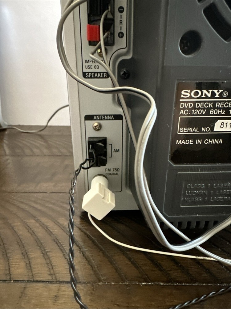 Sony CMT-DV2D DVD Micro Component System with Remote