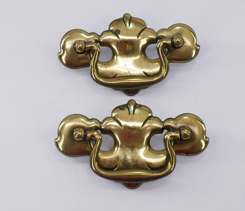 2 Pc BRASS CHiPPENDALE BATWiNG 4.5" AND 5.5" DROP BAiL DRAWER PULL HANDLE LOT