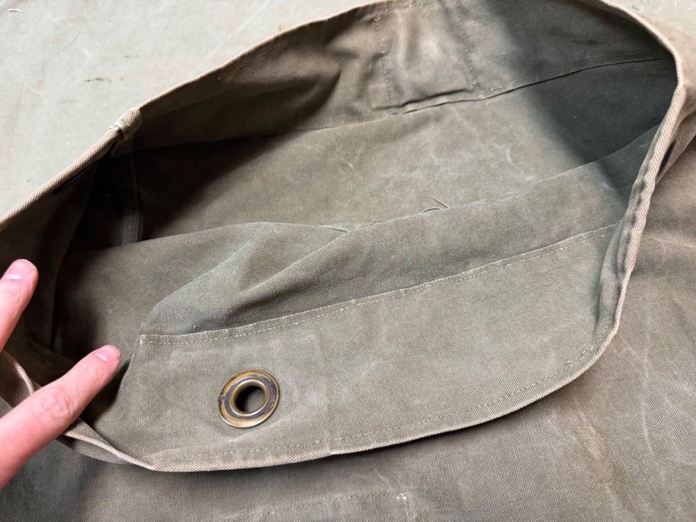 ORIGINAL WWII US USMC MARINE INFANTRY M1942 SOLDIER GI DUFFLE BAG- NAMED