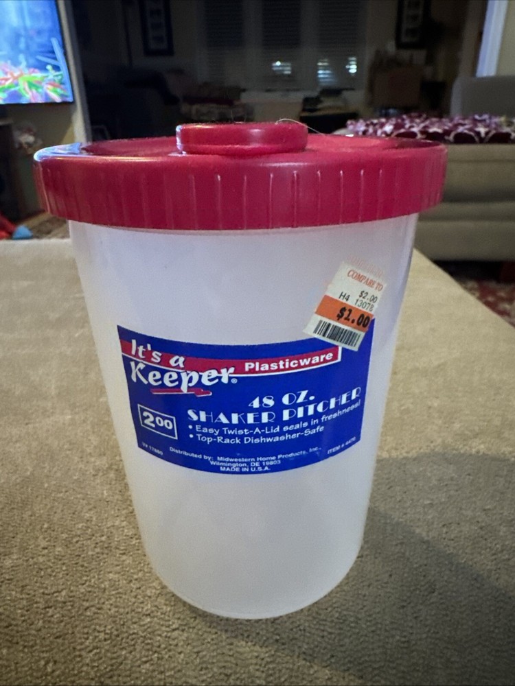 Vintage It’s A Keeper Plasticware 48oz Shaker Pitcher (JL)