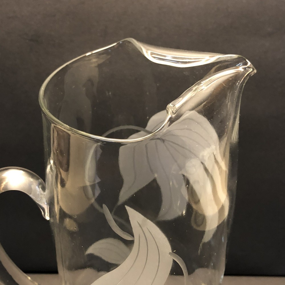 McBride CAMEO 32 Ounce Pitcher GREAT CONDITION