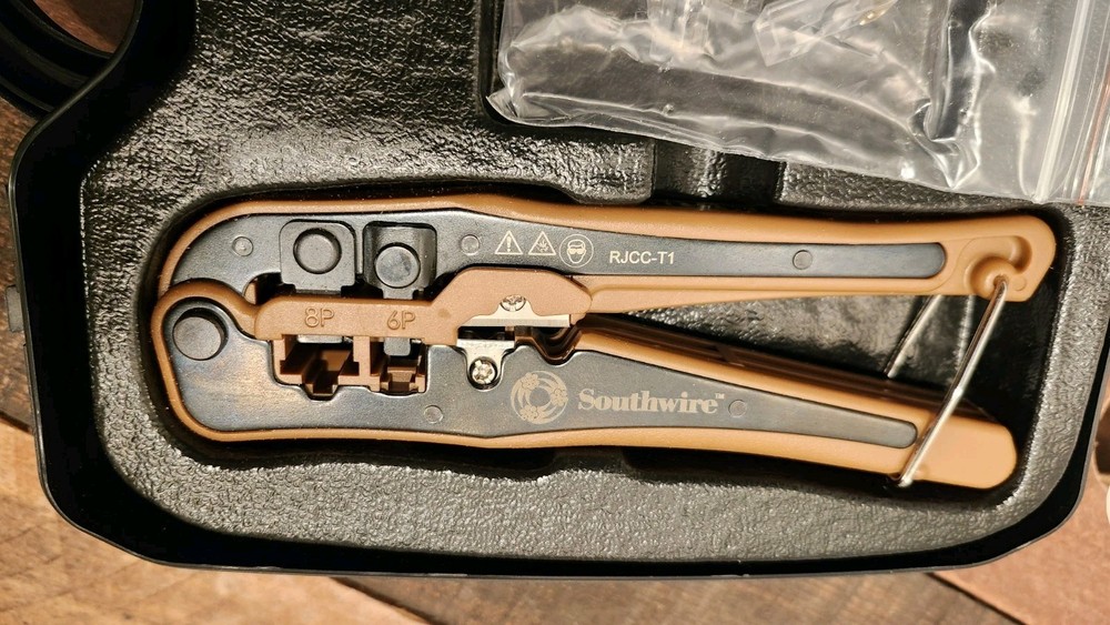 Network Tool Kit for Data Cable Terminating KIT-TP1 Southwire