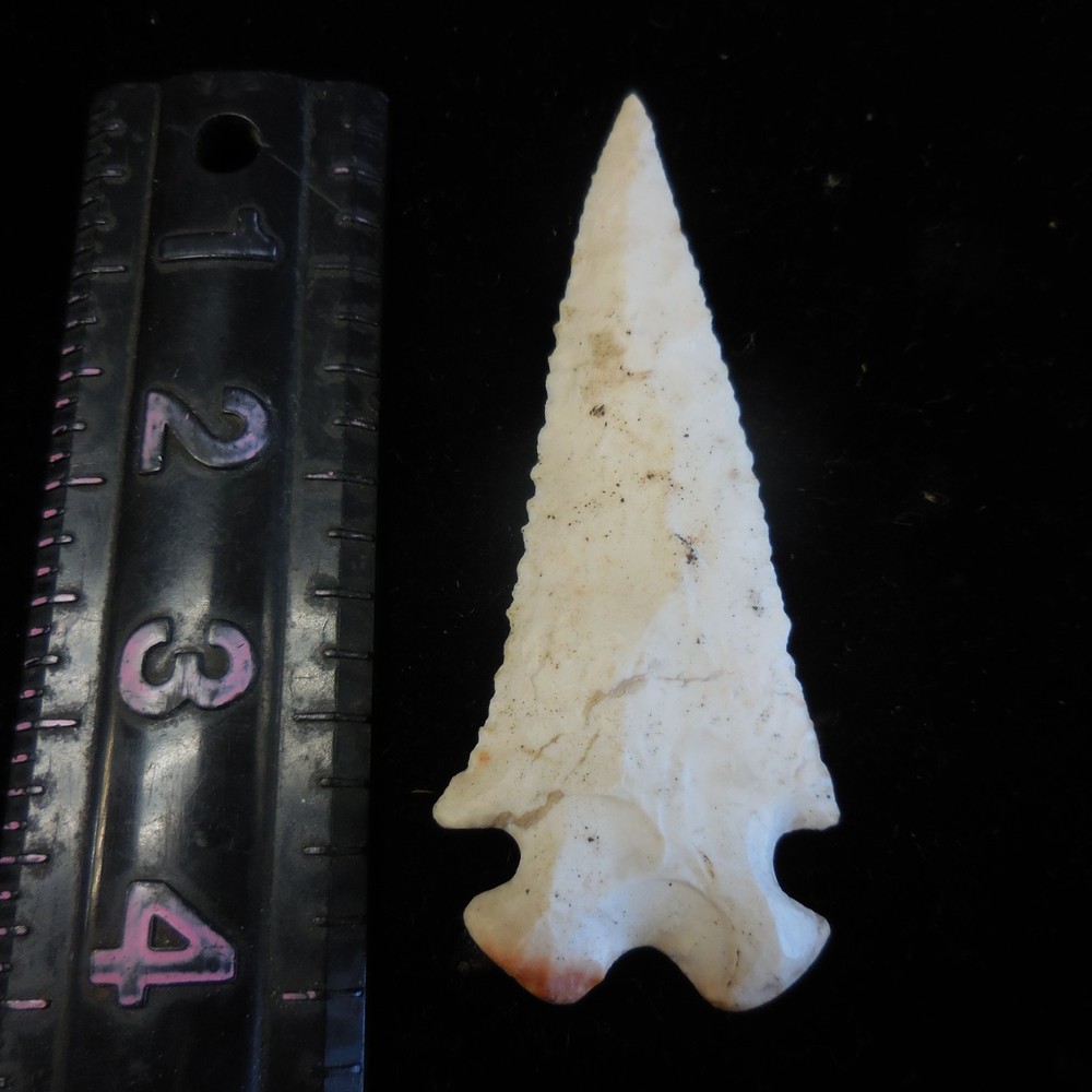 SPLIT -TAIL BEVELED DOVETAIL POINT--CLASSIC FORM AND FLAKING