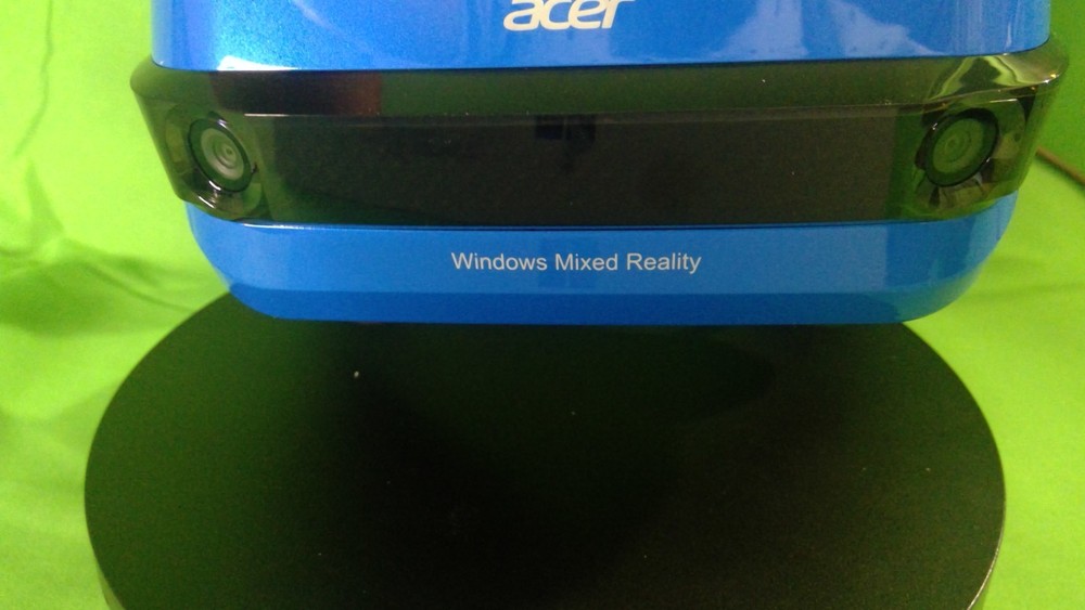 Acer Virtual Reality Windows Head-Mounted Display-H7001 Headset and Controllers.