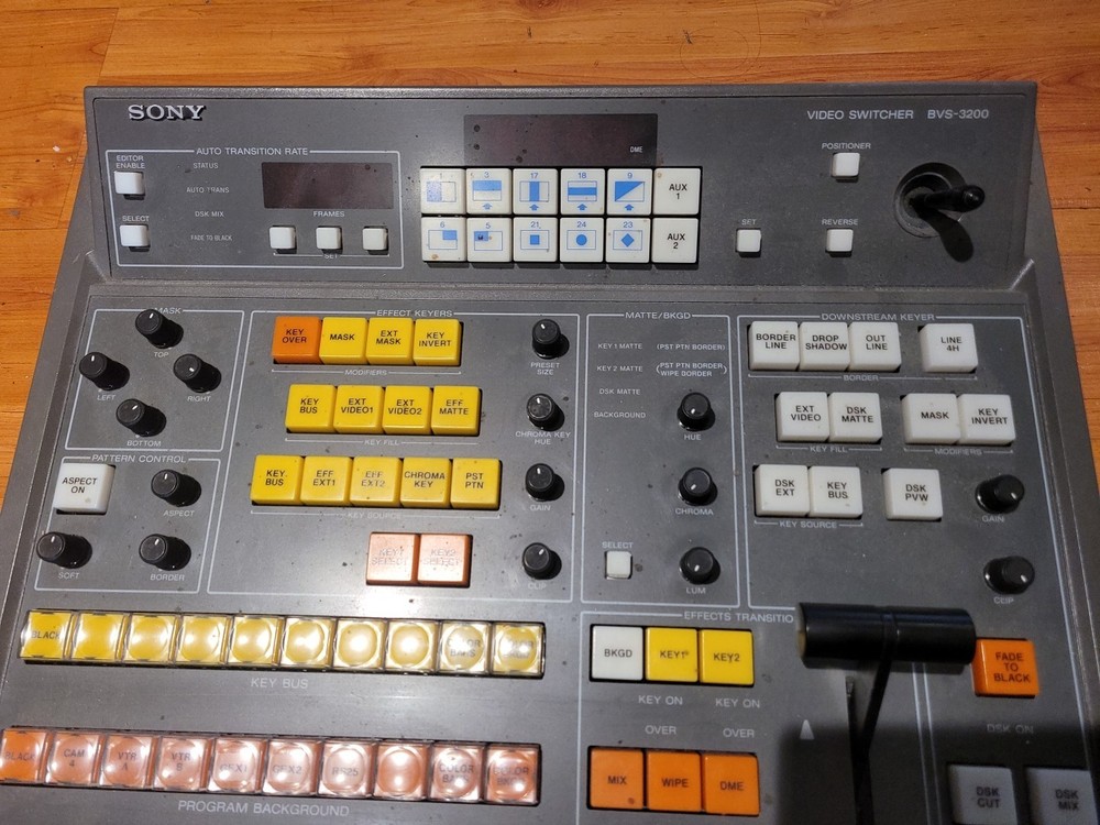 Sony BVS-3200 Video Switcher