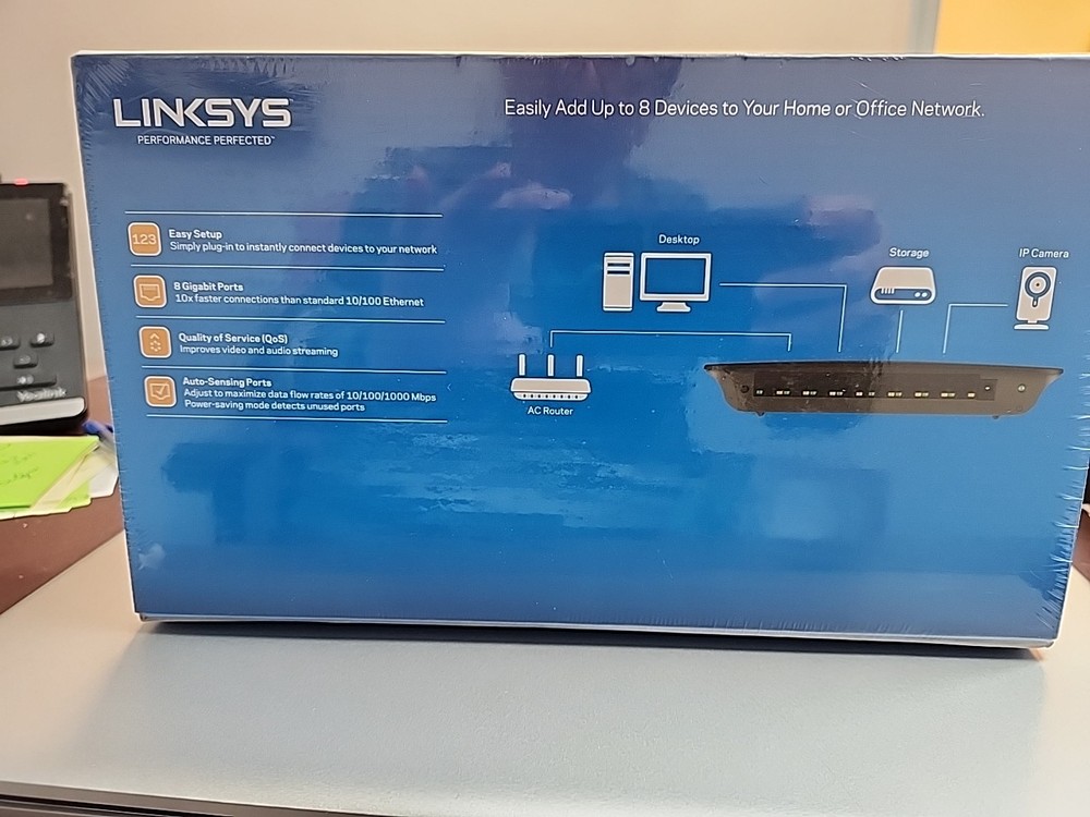 Linksys 8 Pory Ethernet Switch SE2800