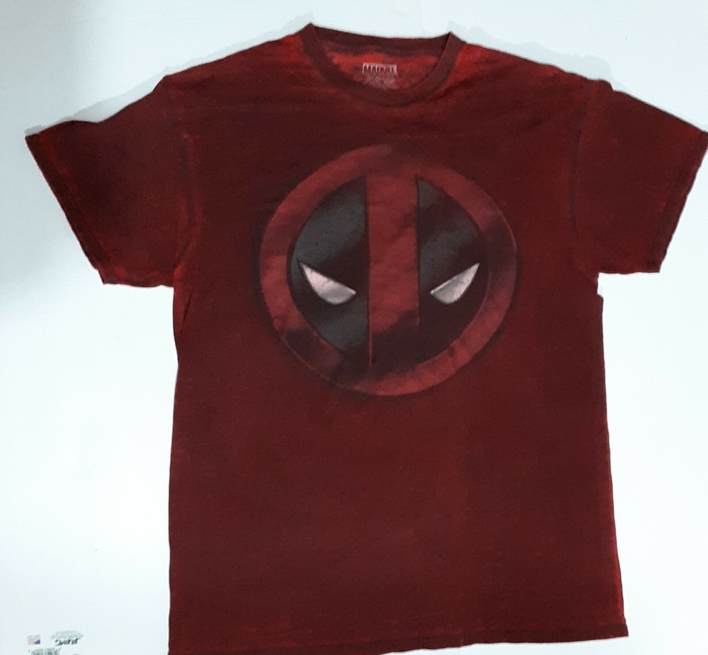 Marvel Deadpool Red Small T-Shirt  