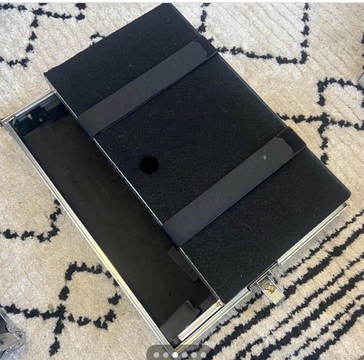 Native Instruments Traktor Kontrol S5 DJ Controller RARE FUCHSIA COLOR + CASE