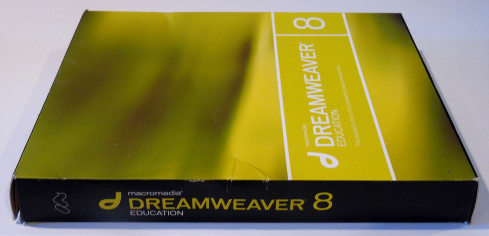 Macromedia Dreamweaver 8 * EDUCATION Version * CD-ROM Win XP/Mac - Used in Box
