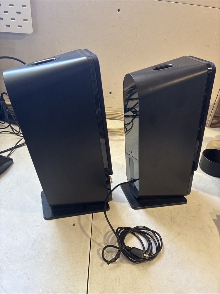 Creative GigaWorks T40 Series II 2.0 Multimedia Speaker System Used Untested!