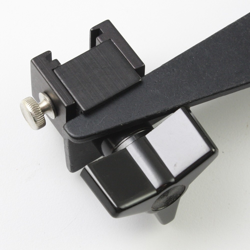 Flash Frame Medium-Format Camera Flash Bracket