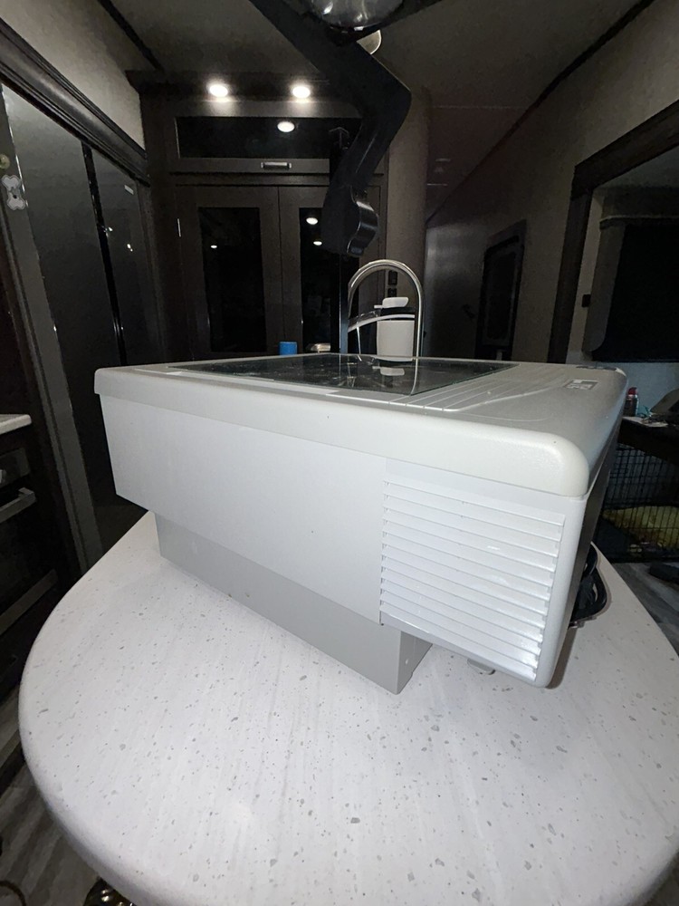 3M 1700 Overhead Transparency Projector Model 1700. USED - WORKING