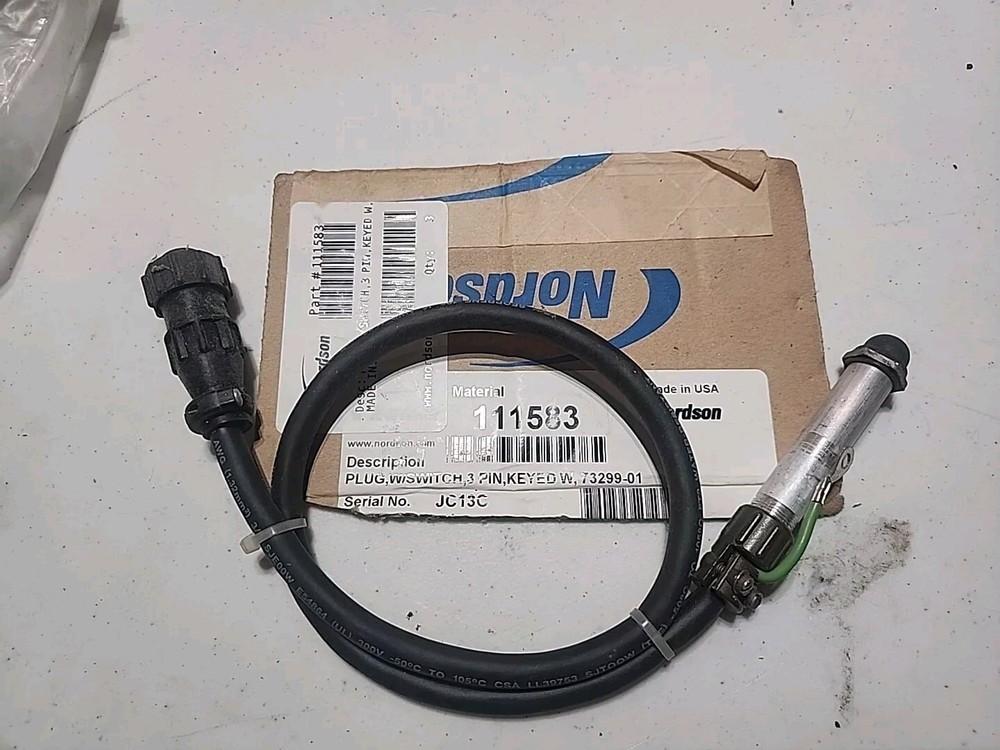 NEW NORDSON 111583 PLUG, W/SWITCH 73299-01