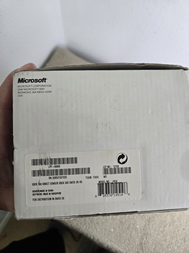 Microsoft Xbox 360 Kinect Connect Black Sensor Bar Open Box W/ Kinect Adventures