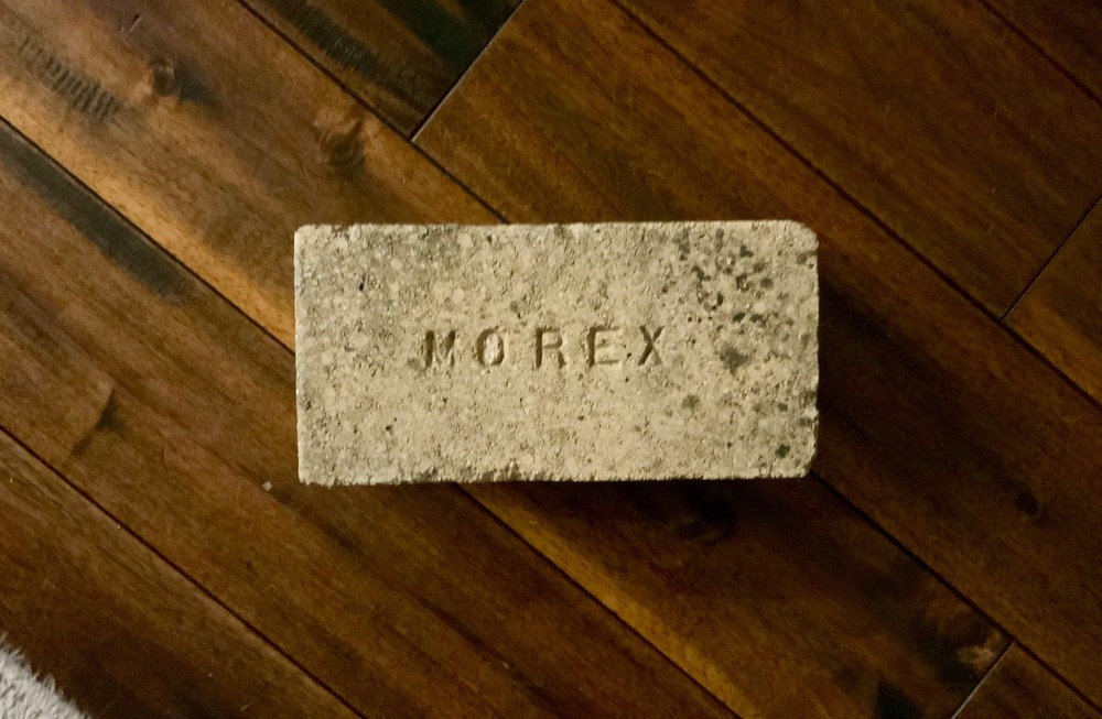 Antique fire brick MOREX Excellent condition