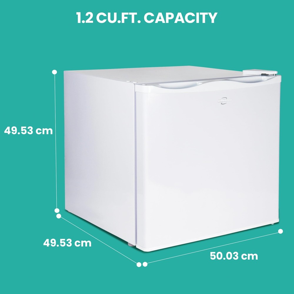 Koolatron Upright Deep freezer - 1 wired shelf, Garage Ready, Meat Storage,