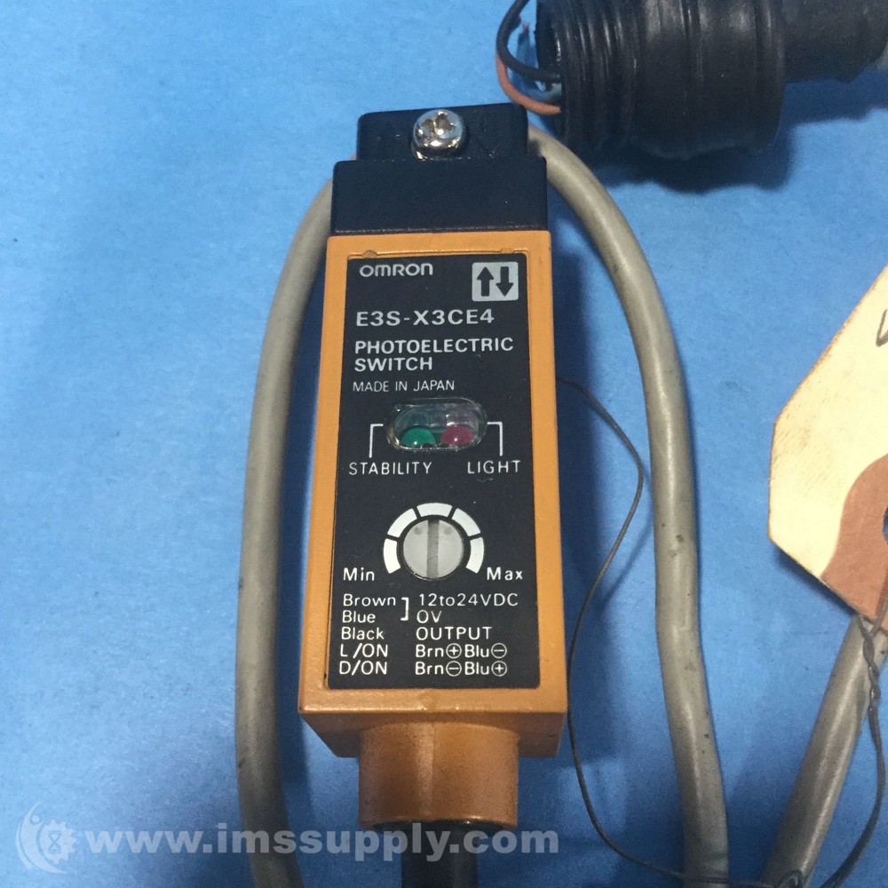 Omron E3S-X3CE4 Photoelectric Sensor FNOB