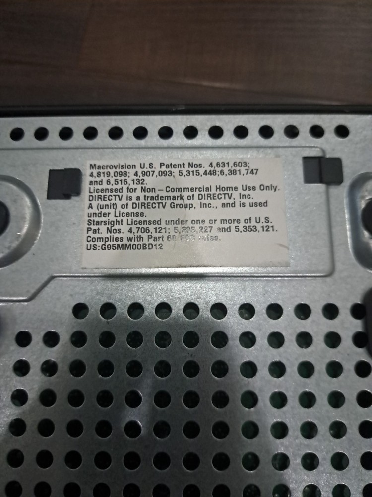 Direct TV Model D12-100 Satellite Receiver With Access Card