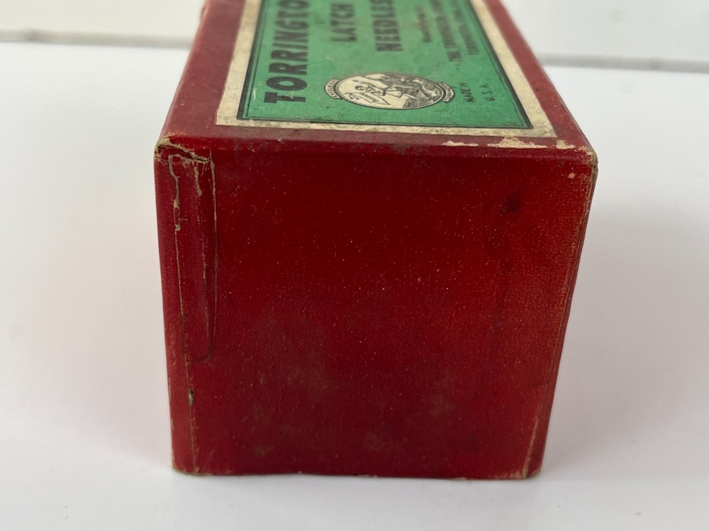Torrington Latch Needles Box Lustorr 2823ER Empty