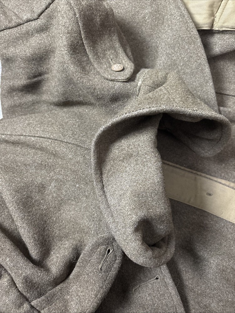 ORIGINAL WWII US ARMY WINTER M1938 GREATCOAT OVERCOAT- 34R + Gloves Handkerchief