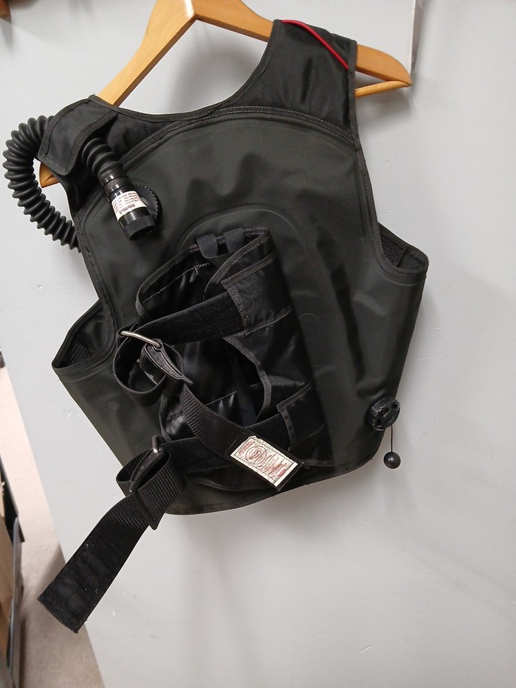 Solace Scuba Diving dive Vest BCD Buoyancy compensator size medium