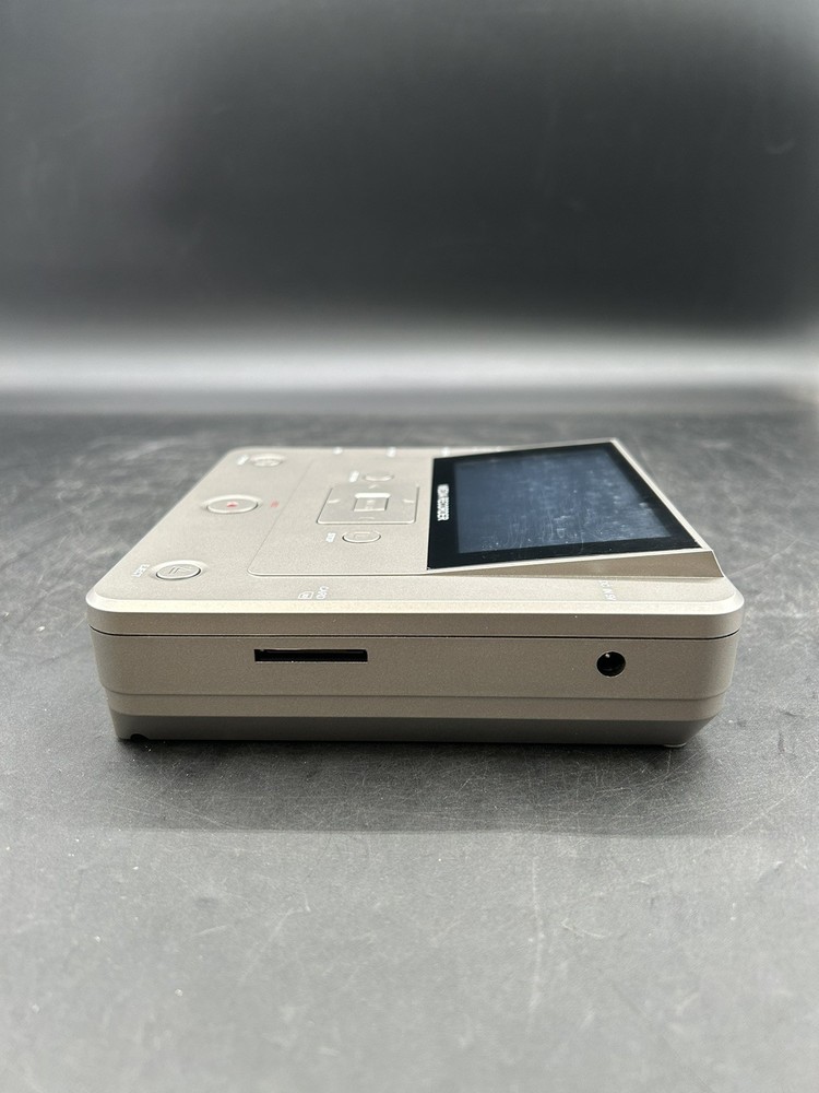 CLARIVIEWS Multi-Function Media Recorder, VHS to Digital - KR043B (READ!!)