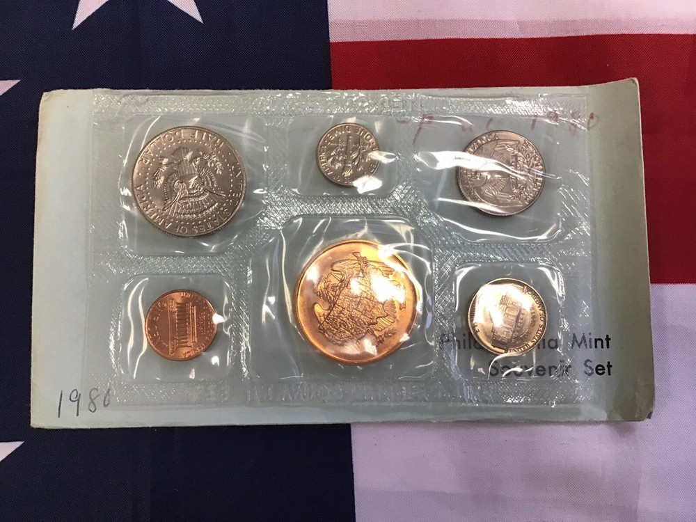 1980-P Official US Mint Souvenir Set with Envelope.