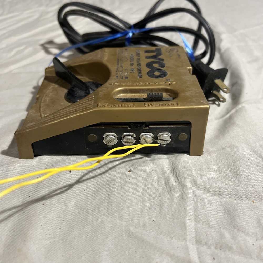 Vintage Tyco Transformers model 895 model train transformer