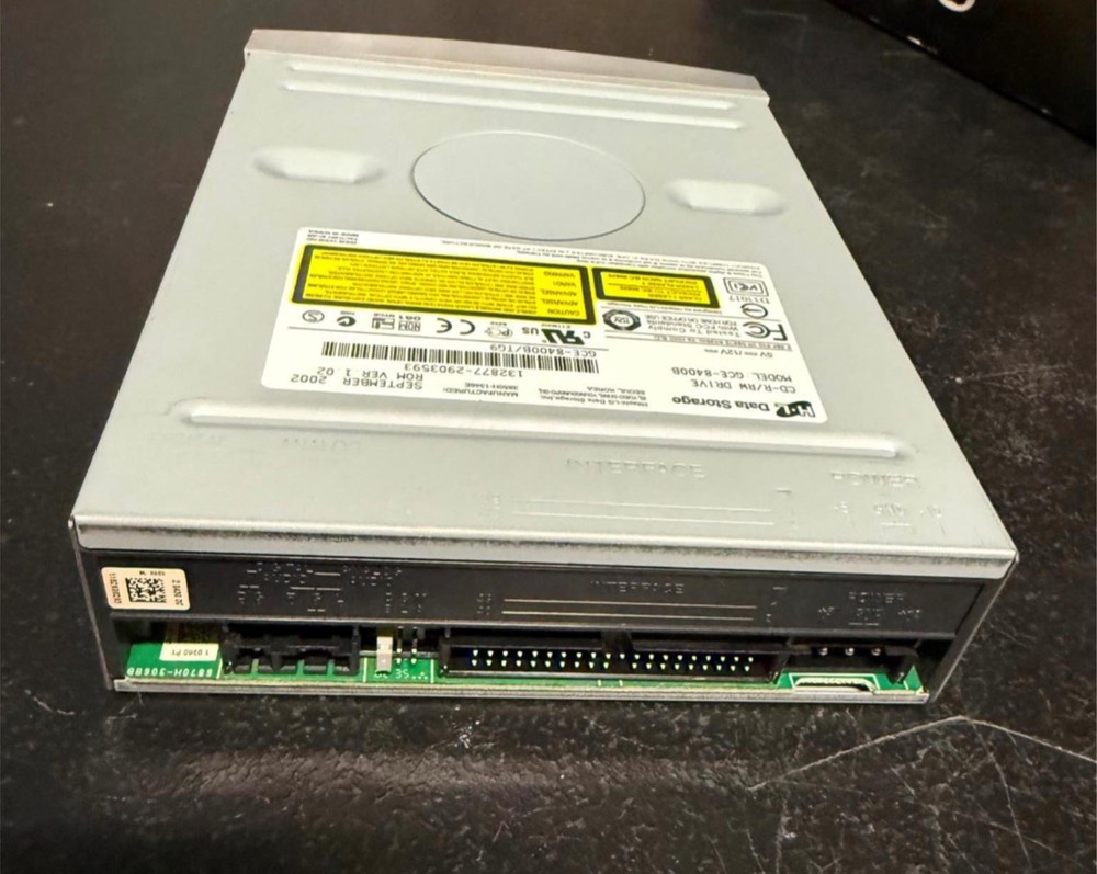 HL Data Storage GCE-8400B CD-RW Drive