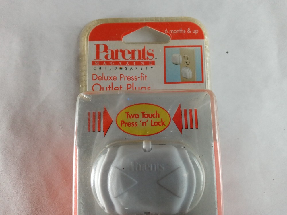 PARENTS DELUXE PRESS FIT OULET PROTECTOR