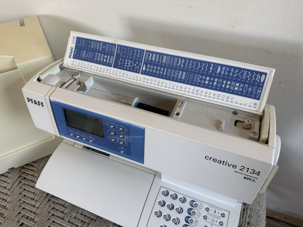 🍊PFAFF Creative 2134 Quilting Sewing Machine w/ Embroidery Unit & Accessories!