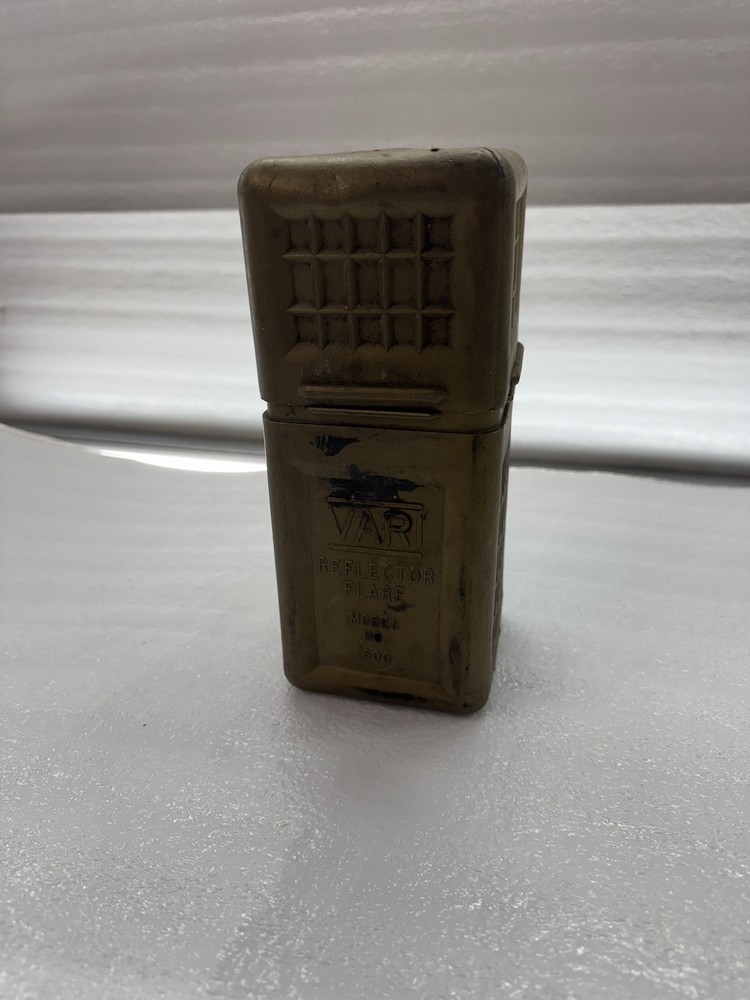 Vintage VARI Reflector W/case