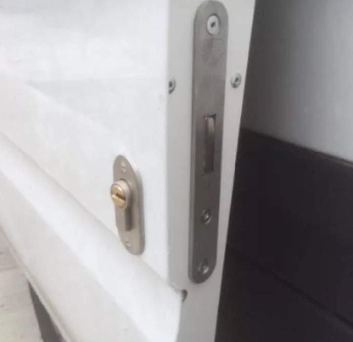 Van Dead Locks