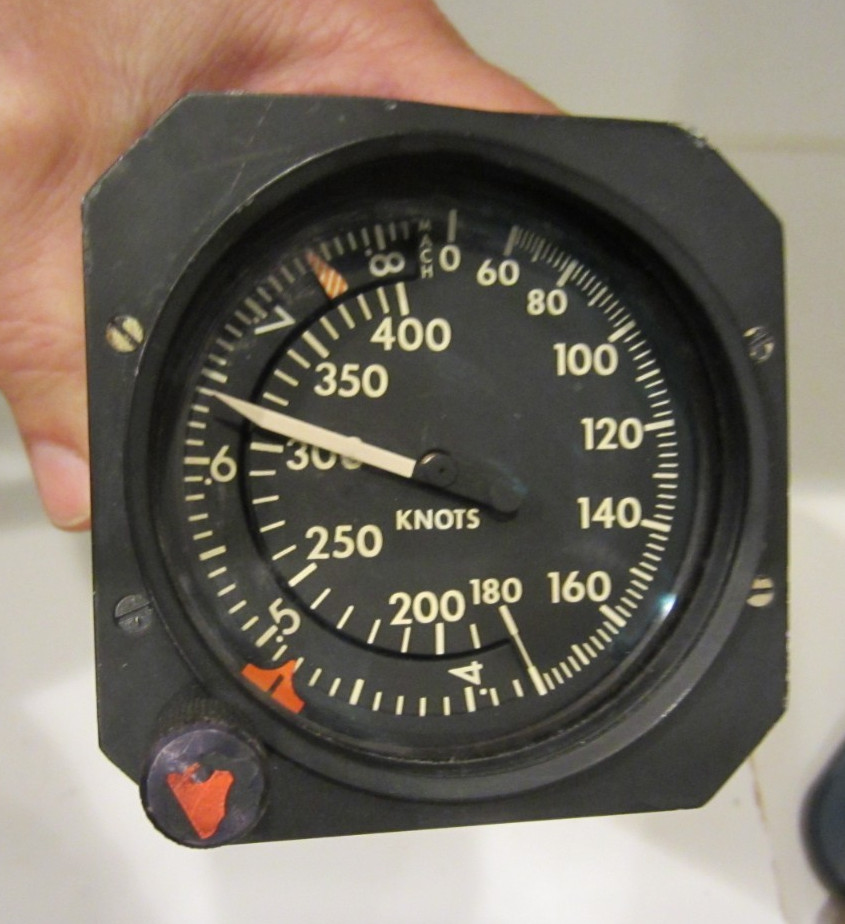 MAXIMUM ALLOWABLE AIRSPEED MACH INDICATOR SABRELINER P/N 25850-613