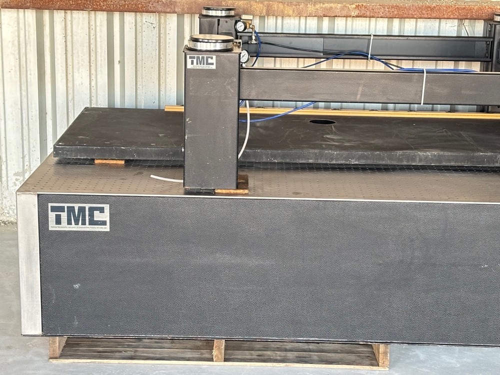 TMC Micro-g Optical Vibration Isolation 12' x 5' Table CleanTop & Honeycomb Core
