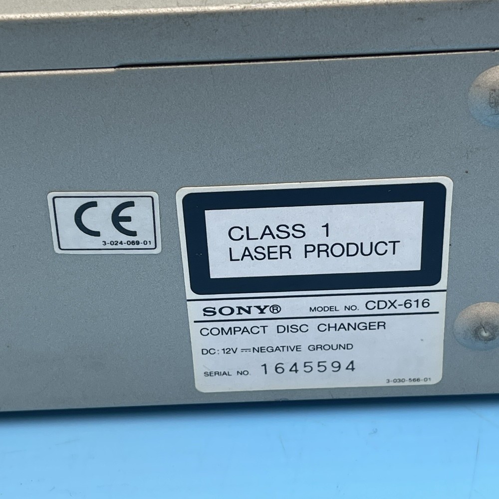 *UNTESTED* Sony CDX-616 10 Disc CD Changer with Brackets