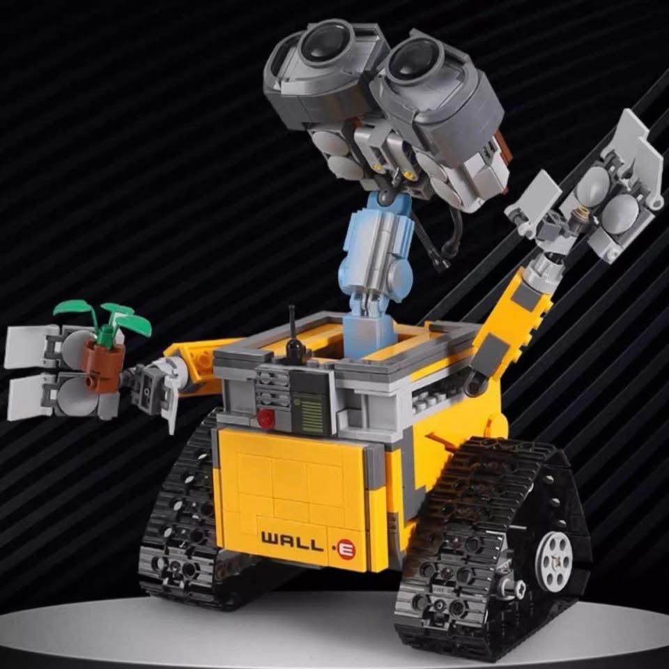 Wall-E Robot Building Blocks Set Toy 687pcs (NOT LEGO)
