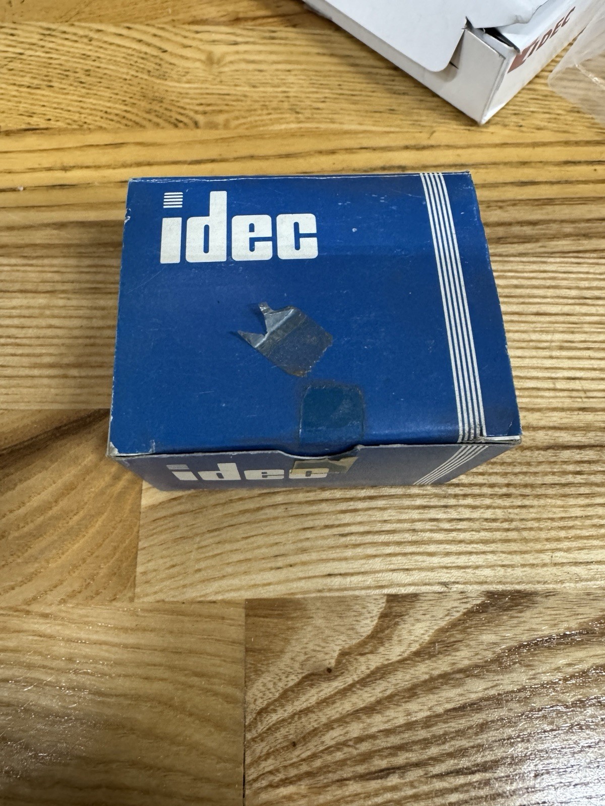 IDEC RH1B-U AC120V 10-Piece Set New In Box