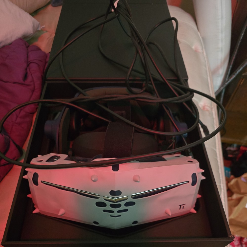 Pimax Vision 8K PLUS VR Headset