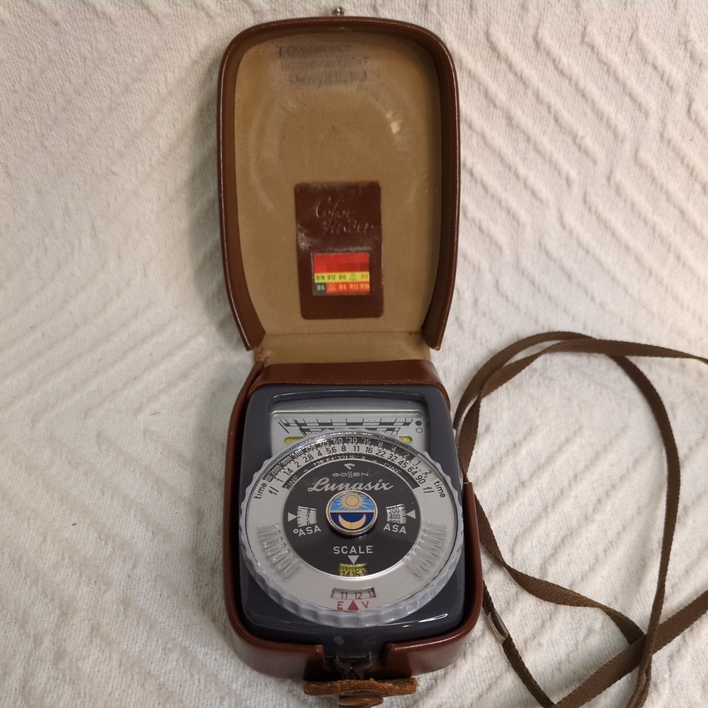 Gossen Lunasix tested with case