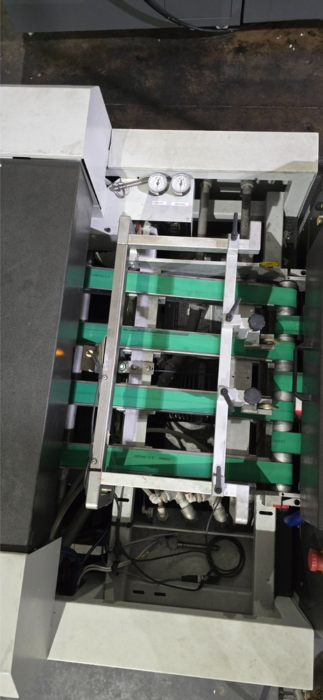 UV Coater - Harris & Bruno