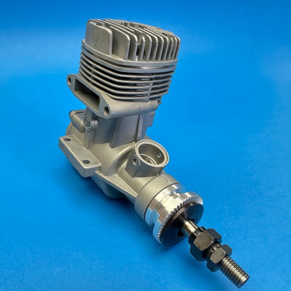 Magnum Engine XLS 91A 2-stroke NIB
