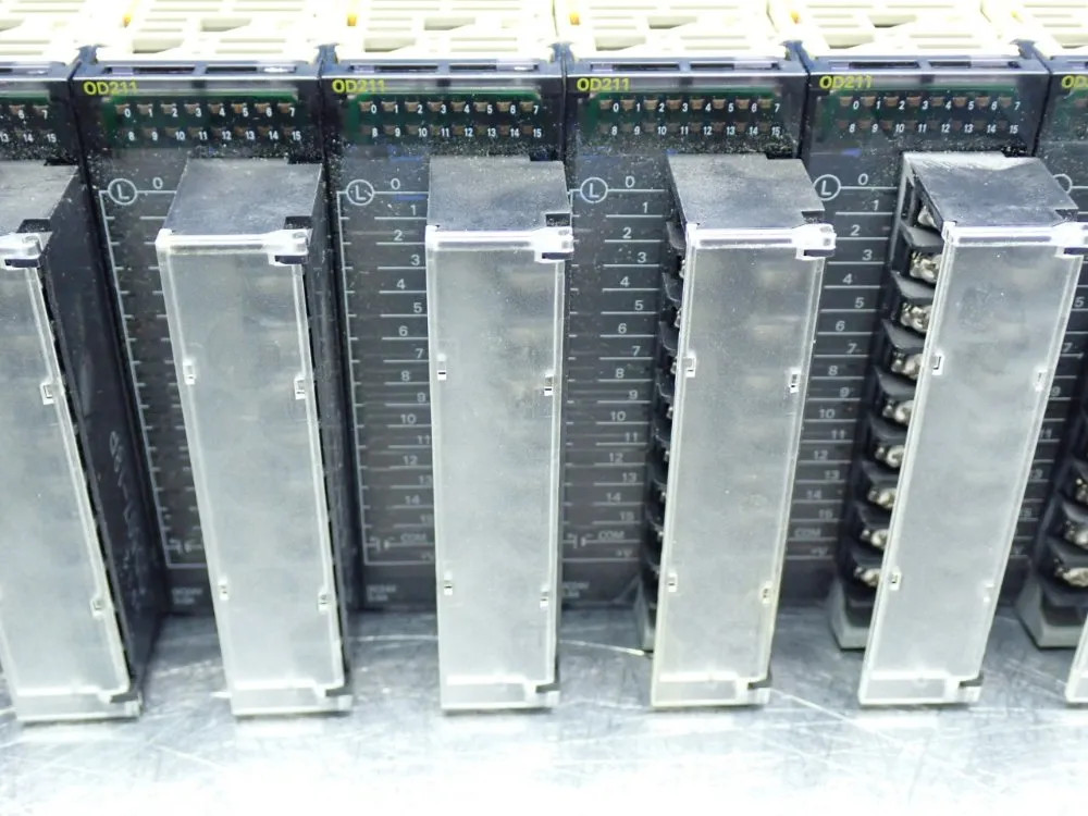 OMRON 16-POINT OUTPUT MODULE, 8PCS CJ1W-OD212