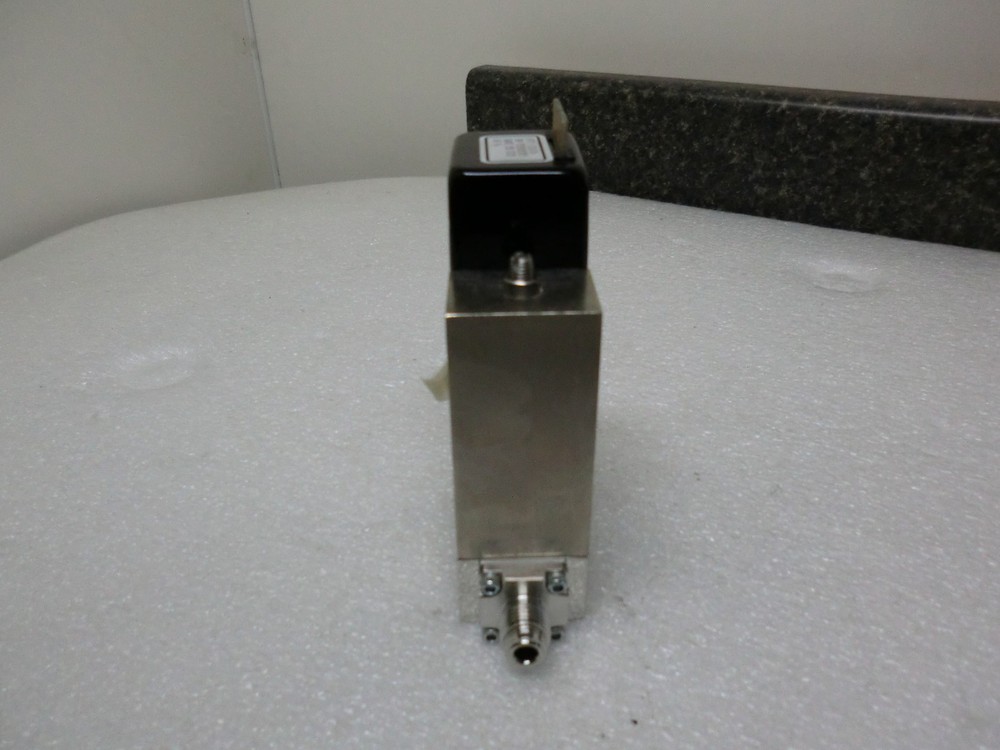 Unit Instruments Mass Flow Controller UFC-1260A