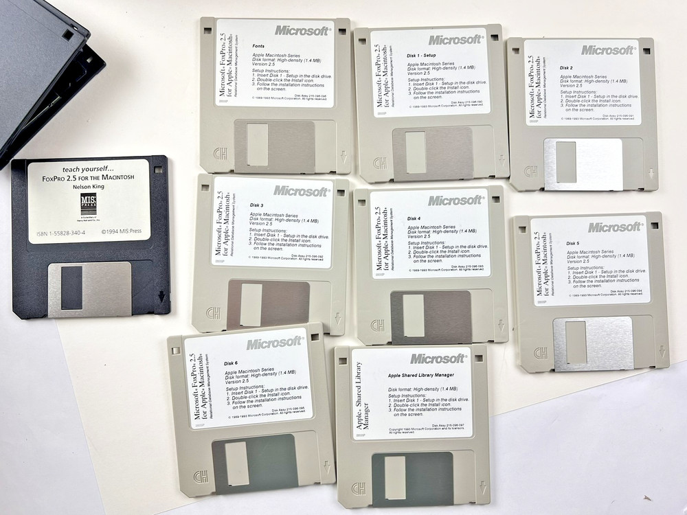 Vintage Microsoft FoxPro 2.5 Macintosh Relational Database System Complete Boxed